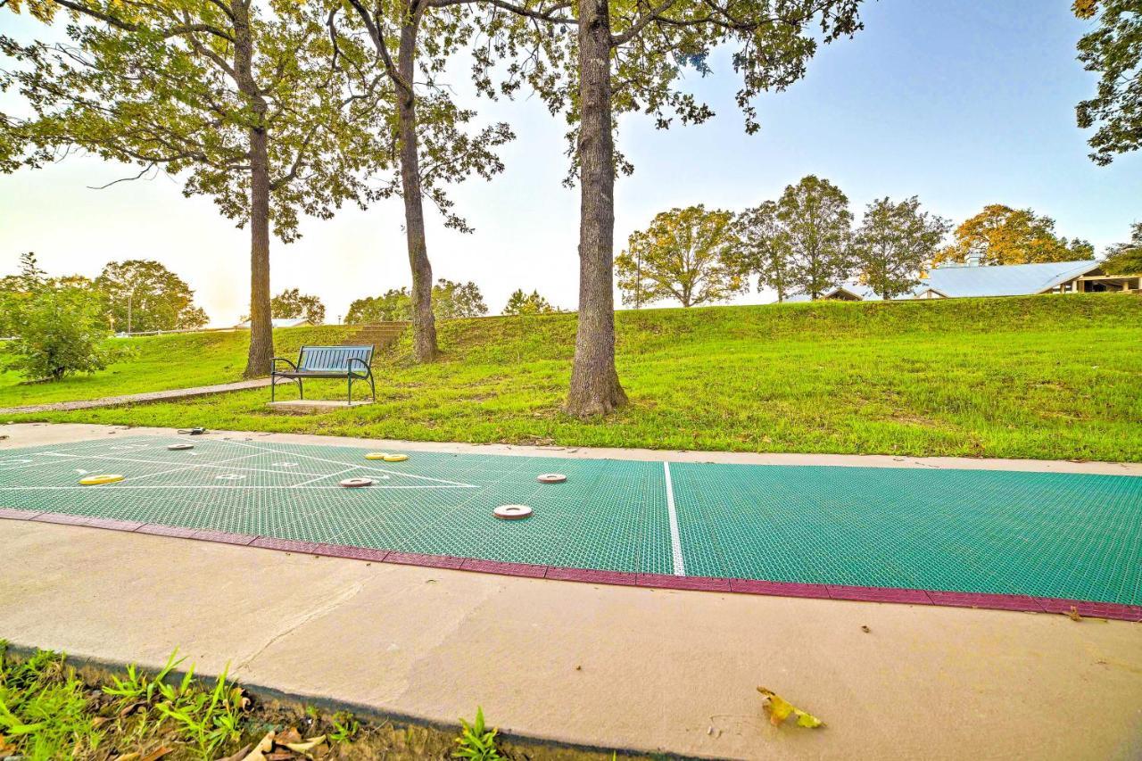 Spacious Condo About 4 Mi From Downtown Branson! Bagian luar foto